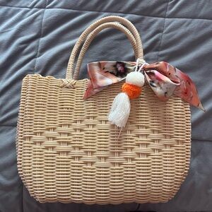 Medium Plastic Woven Beach Summer Bag